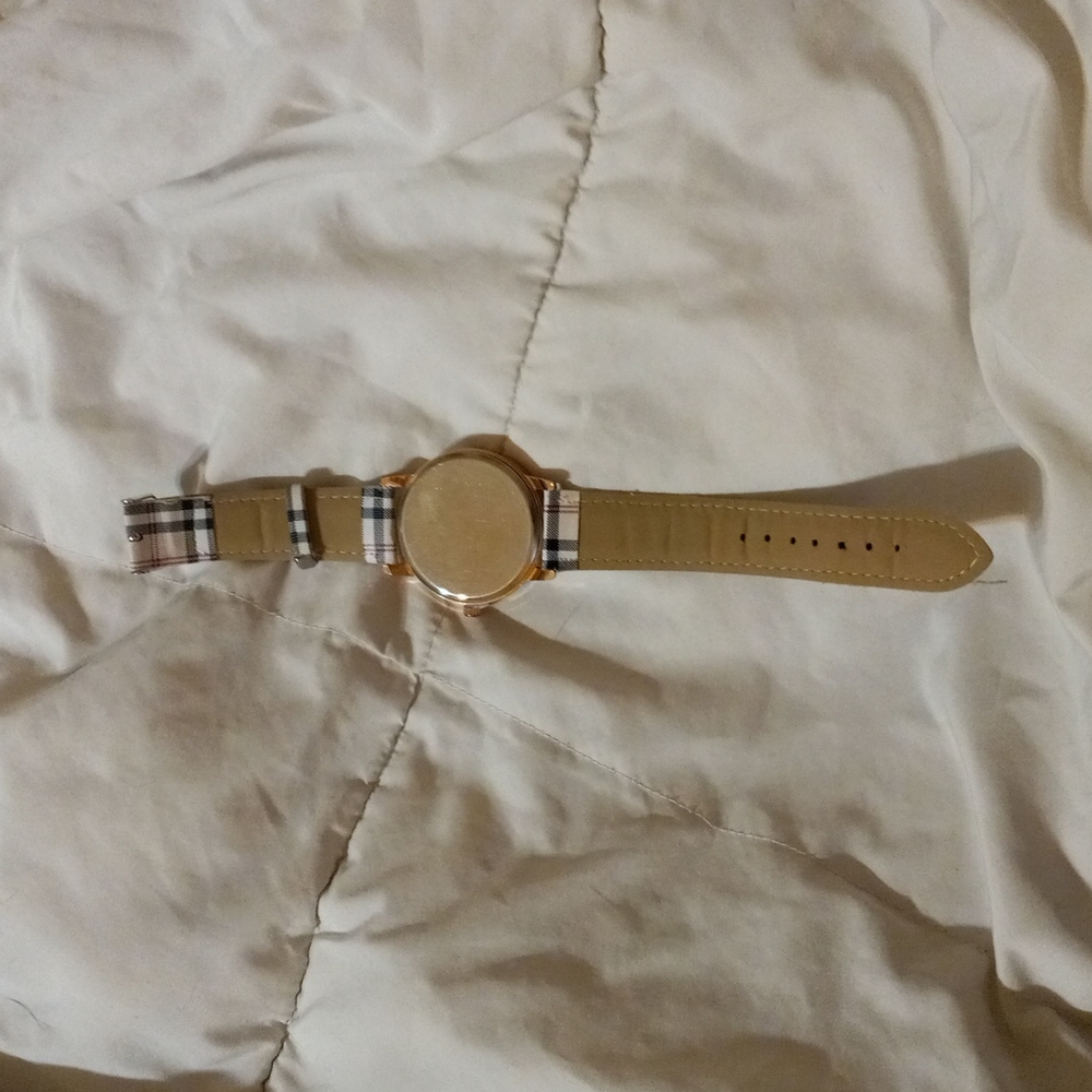 Watch ⌚ - Picture 4 of 7